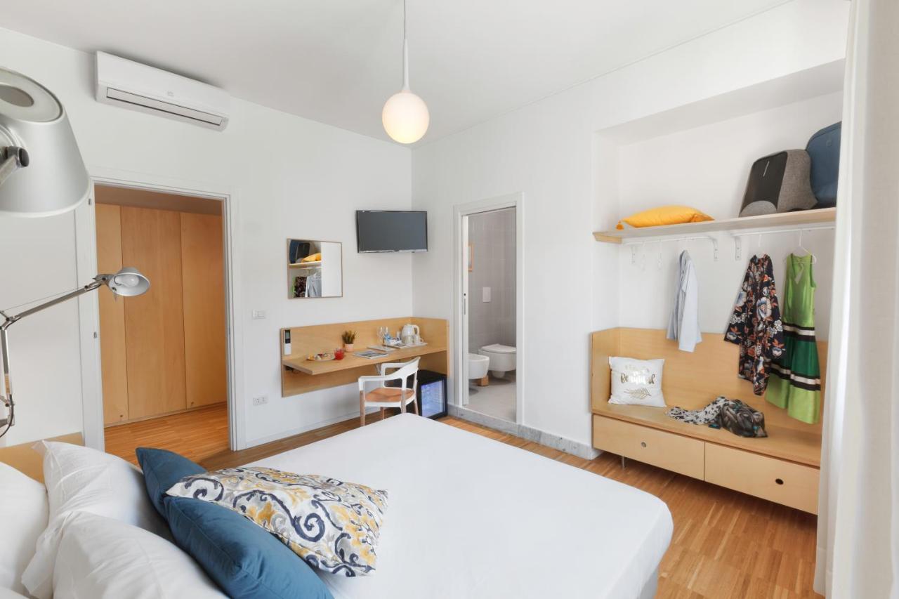 Vivaldo Suite Piazza Dei Martiri - Guest House ナポリ エクステリア 写真
